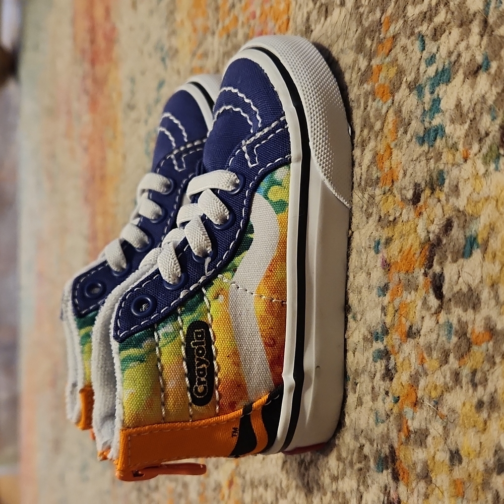 NWOT Vans Crayola high-tops size T4
